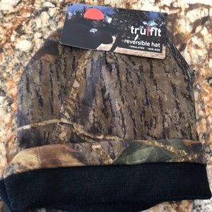 NWT Reversable Camo/orange beenie